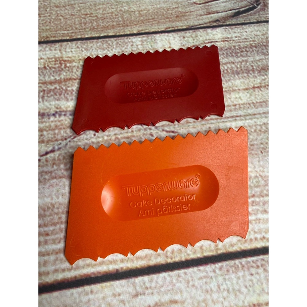 Vintage Tupperware Cake Decorator For Frosting Icing Birthday Baking (Lot/2)